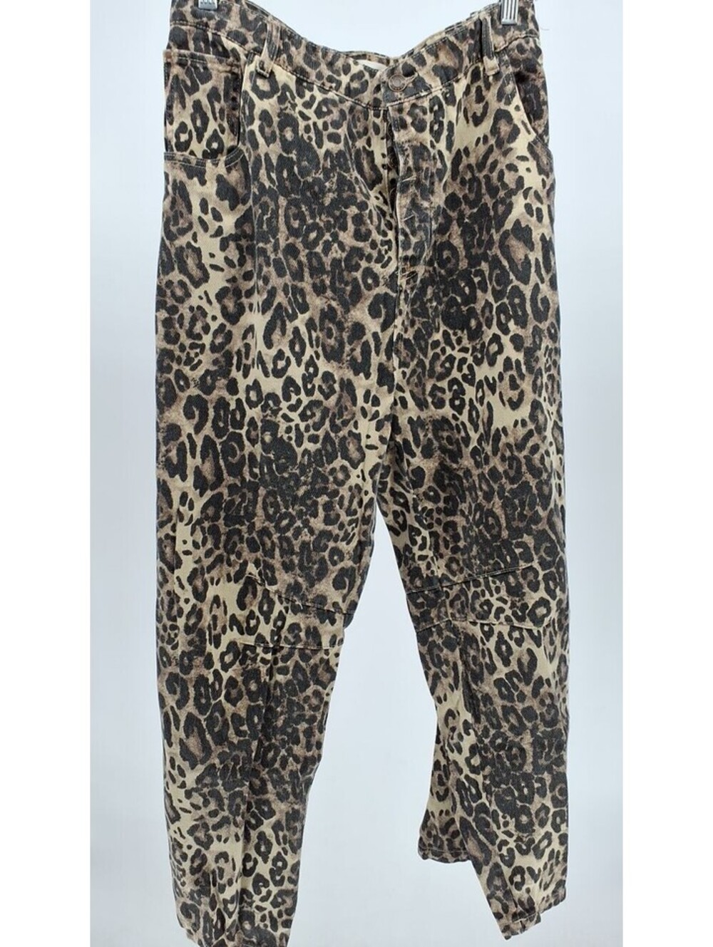 Stitch & Co Cropped Barrel Denim Pants in Leopard